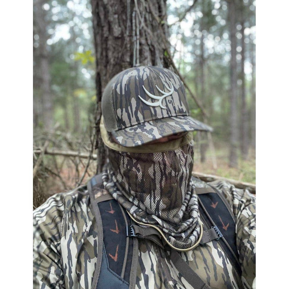 Hunt to Harvest Signature Hat -Mossy Oak Bottomland