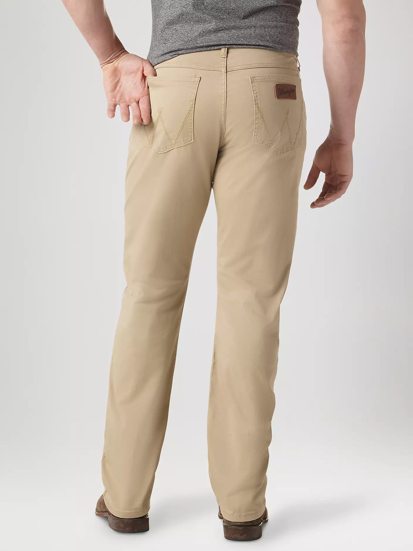 Men's Wrangler Retro Slim Straight Khaki Pants