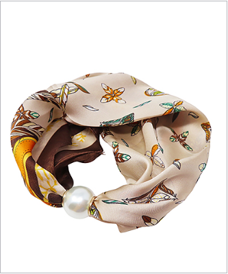 Western Feather Pearl Scarf