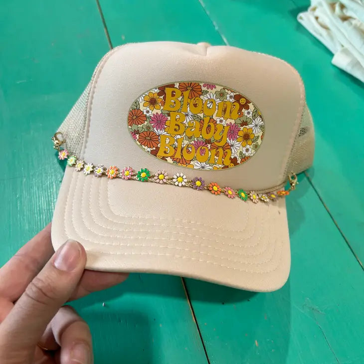 Daisy Trucker Hat Chain
