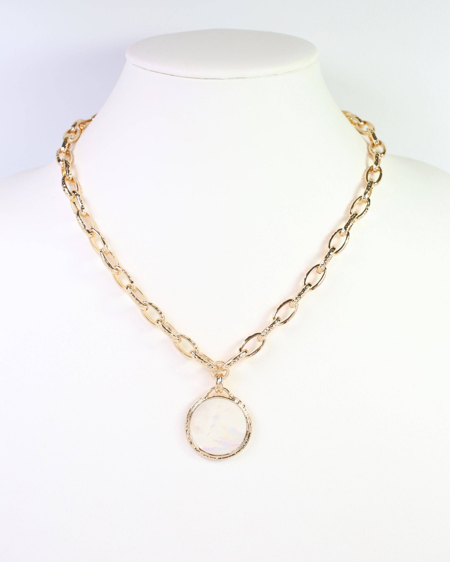 Milan Mother of Pearl Link Necklace Gold: Default