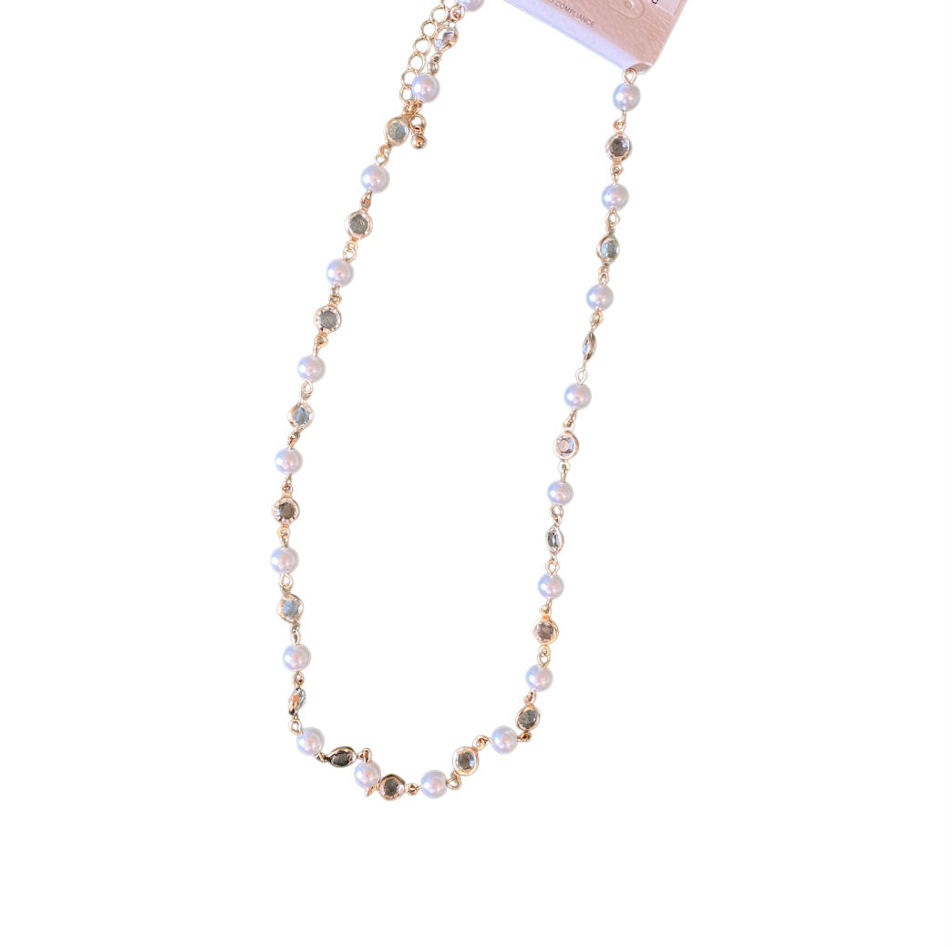 Short Crystal/Pearl Bead Necklace