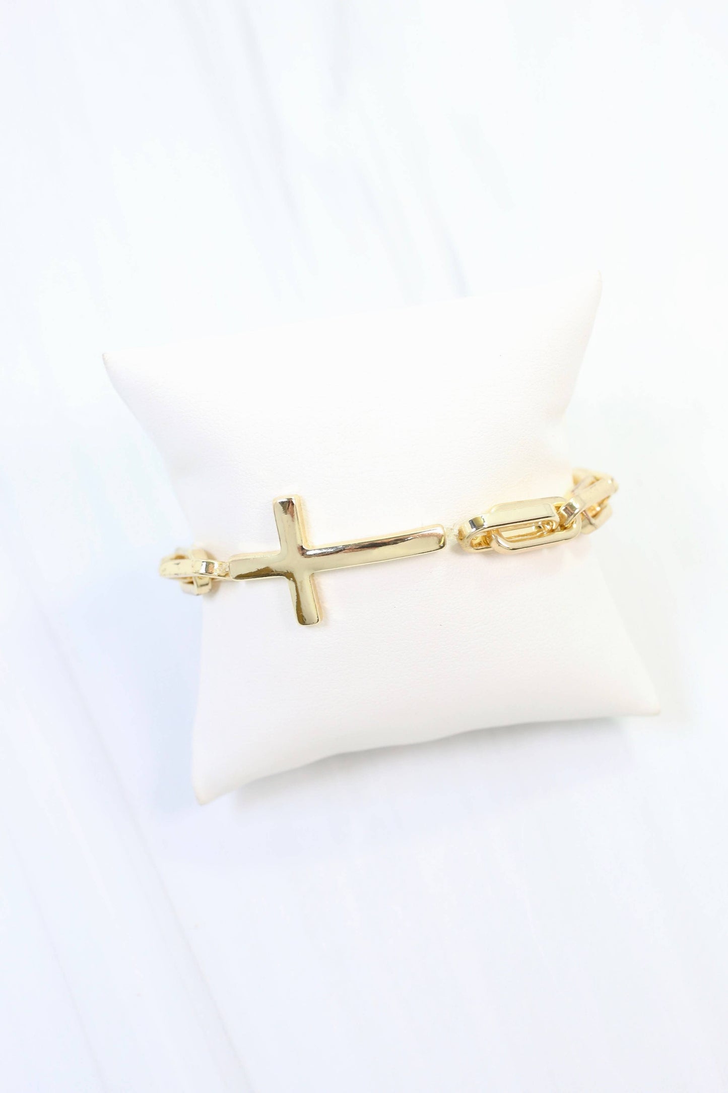 Amelia Link and Large Cross Stretch Bracelet Gold