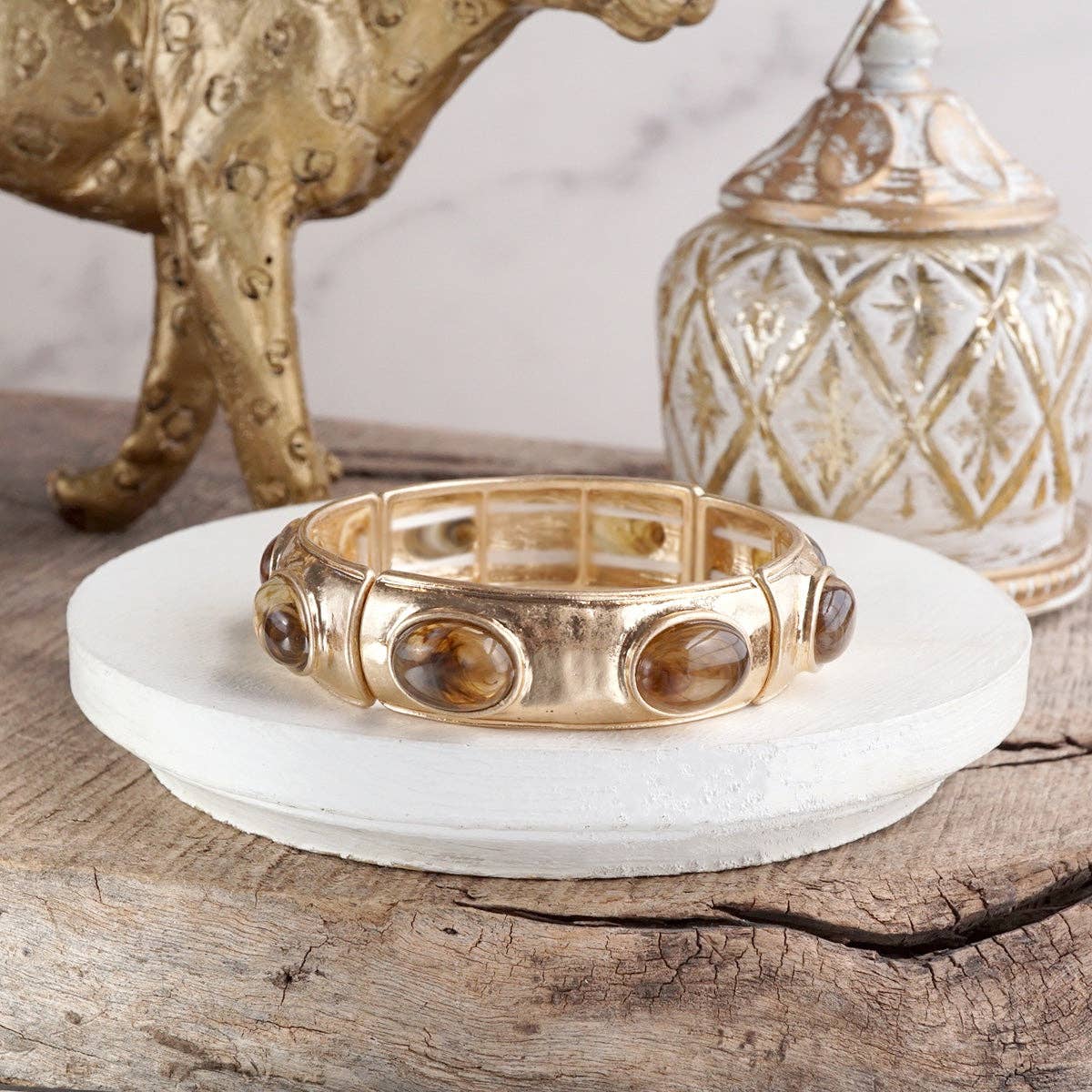 Sunlit Horizon – Wide Golden Bangle with Oval Cabochons