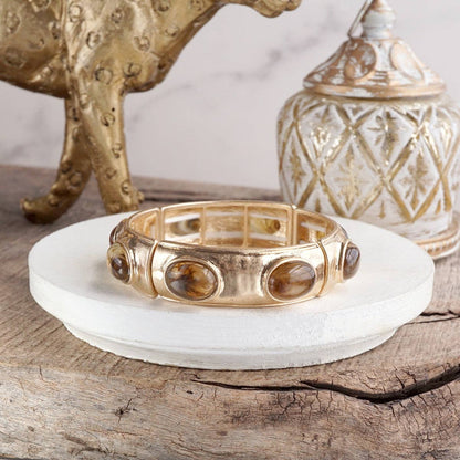 Sunlit Horizon – Wide Golden Bangle with Oval Cabochons
