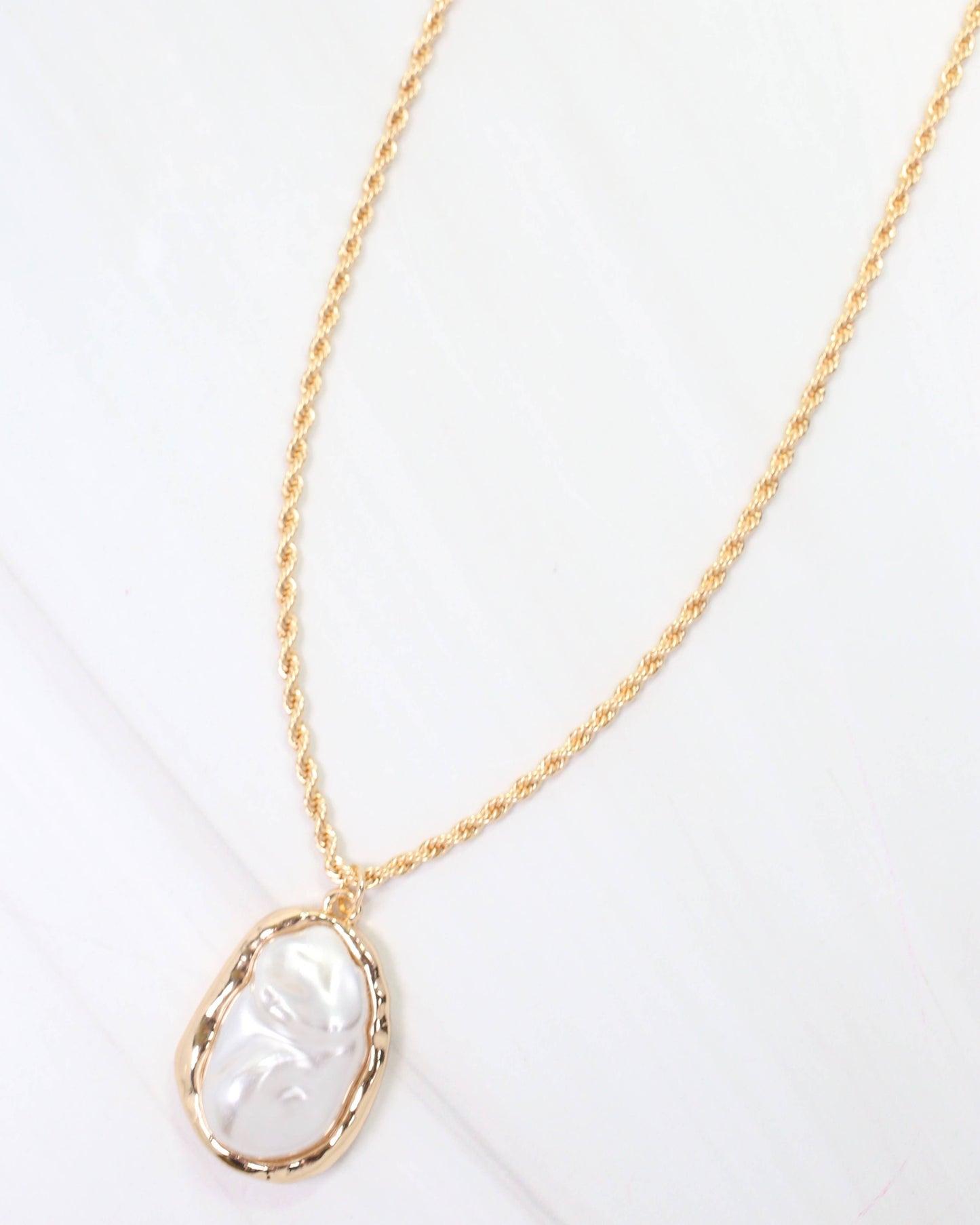 Mount Vernon Pearl Rope Chain Necklace Gold: Default