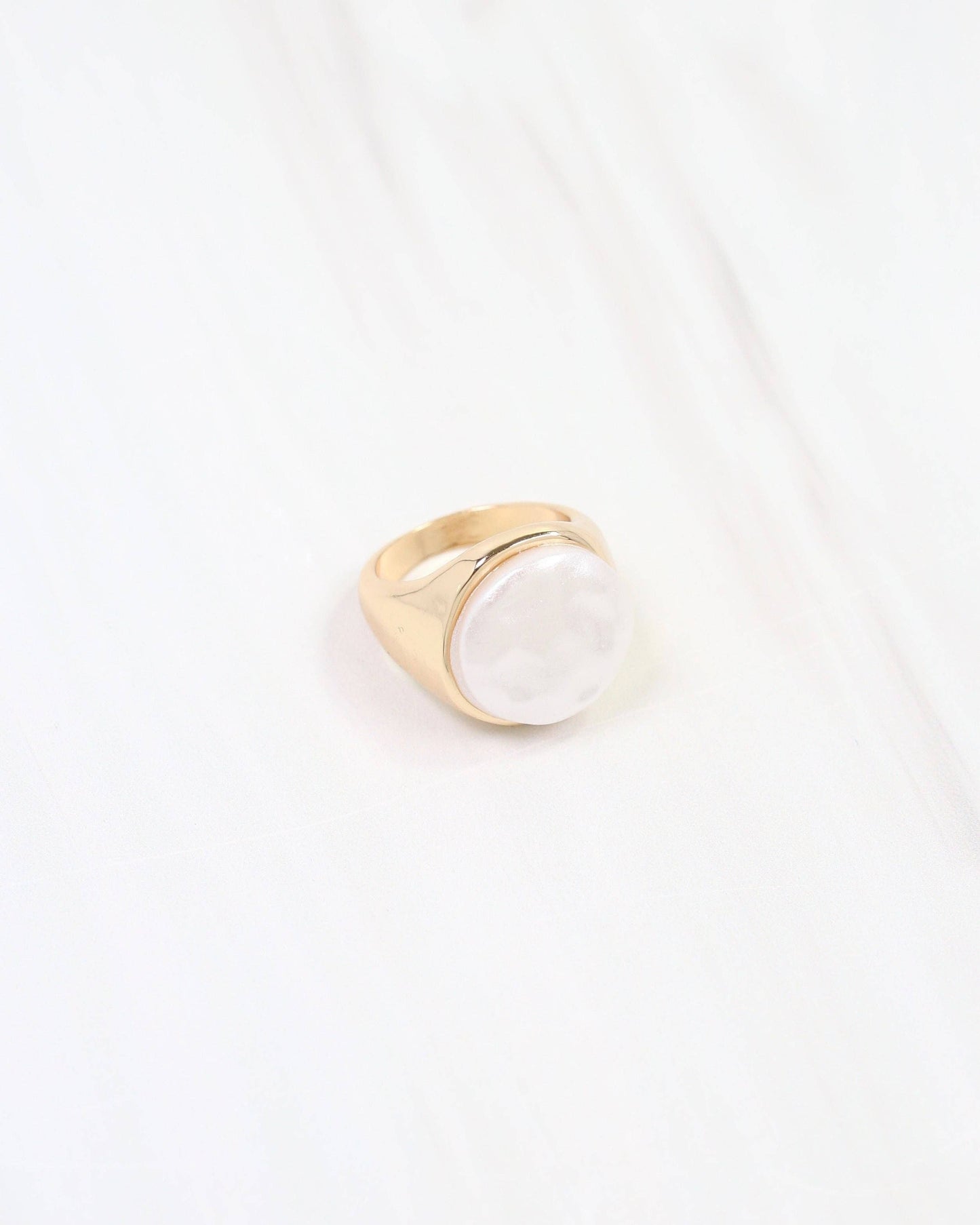 Moorhead Pearl Ring Gold: Default