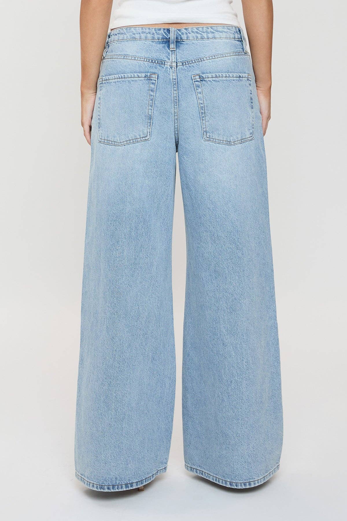 Billie Mid Rise Wide Leg Baggy Jeans-Light blue