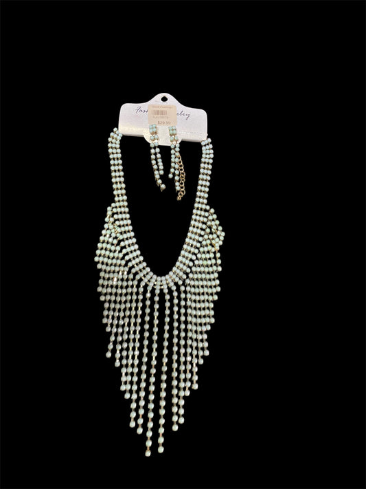 Good Feelings Waterfall Mint/Gold Necklace