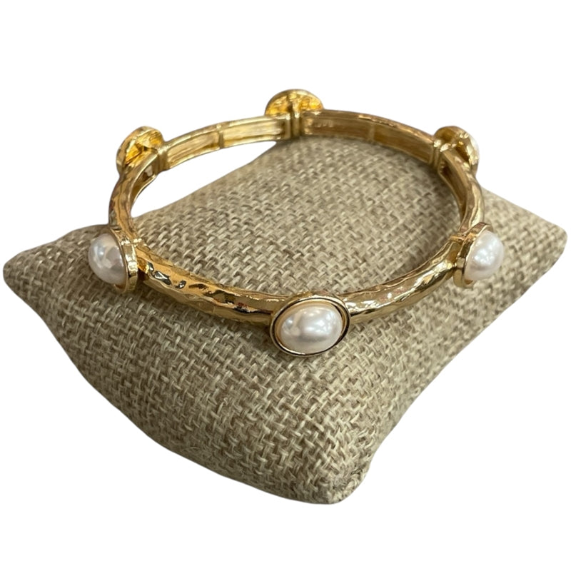 Gold Hammered Pearl Bracelet