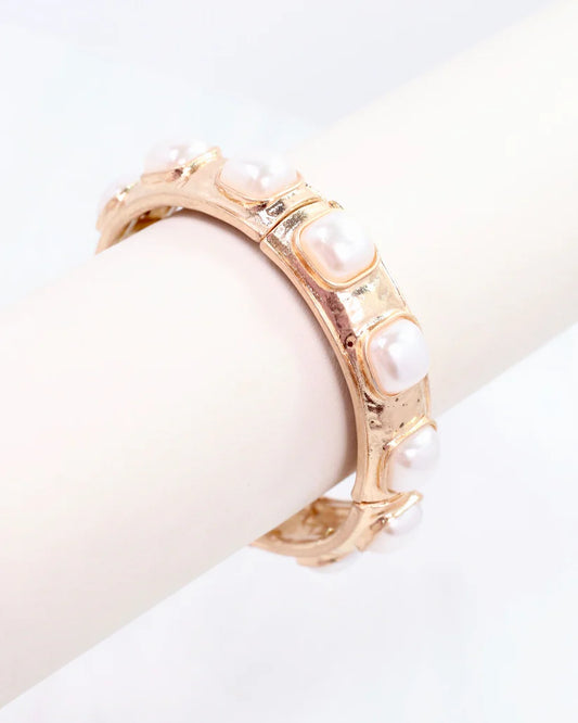 Caroline Hill Allie Hammered Gold Stretch Bracelet Pearl