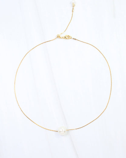 Nora Dainty Pearl Necklace WP Gold: Default