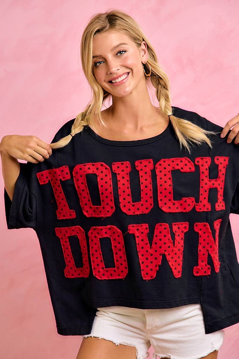 GAMEDAY THEME POLKA DOT PATCHES SHORT SLEEVES TOP: BLACK/RED / S