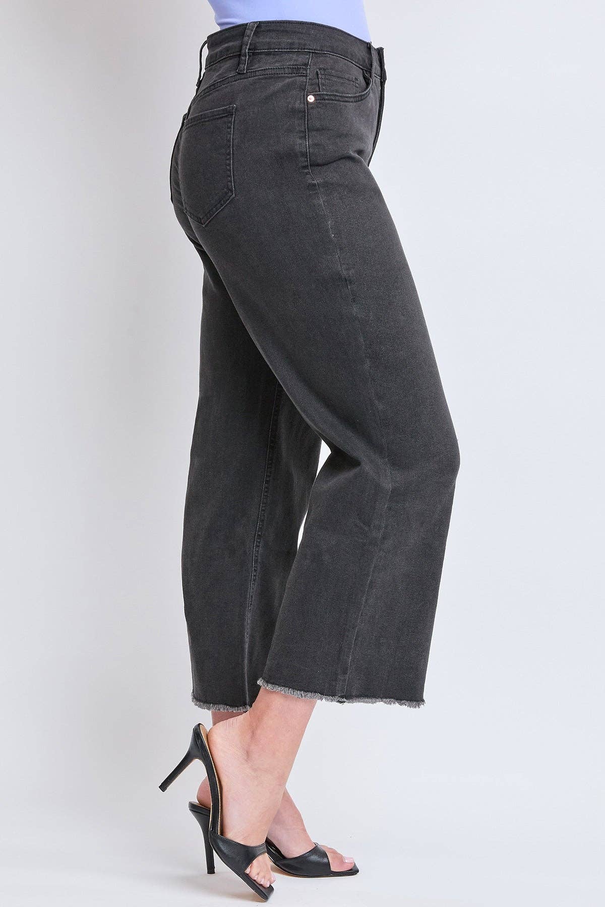 High Rise Wide Leg Crop Raw Hem Jean-Black