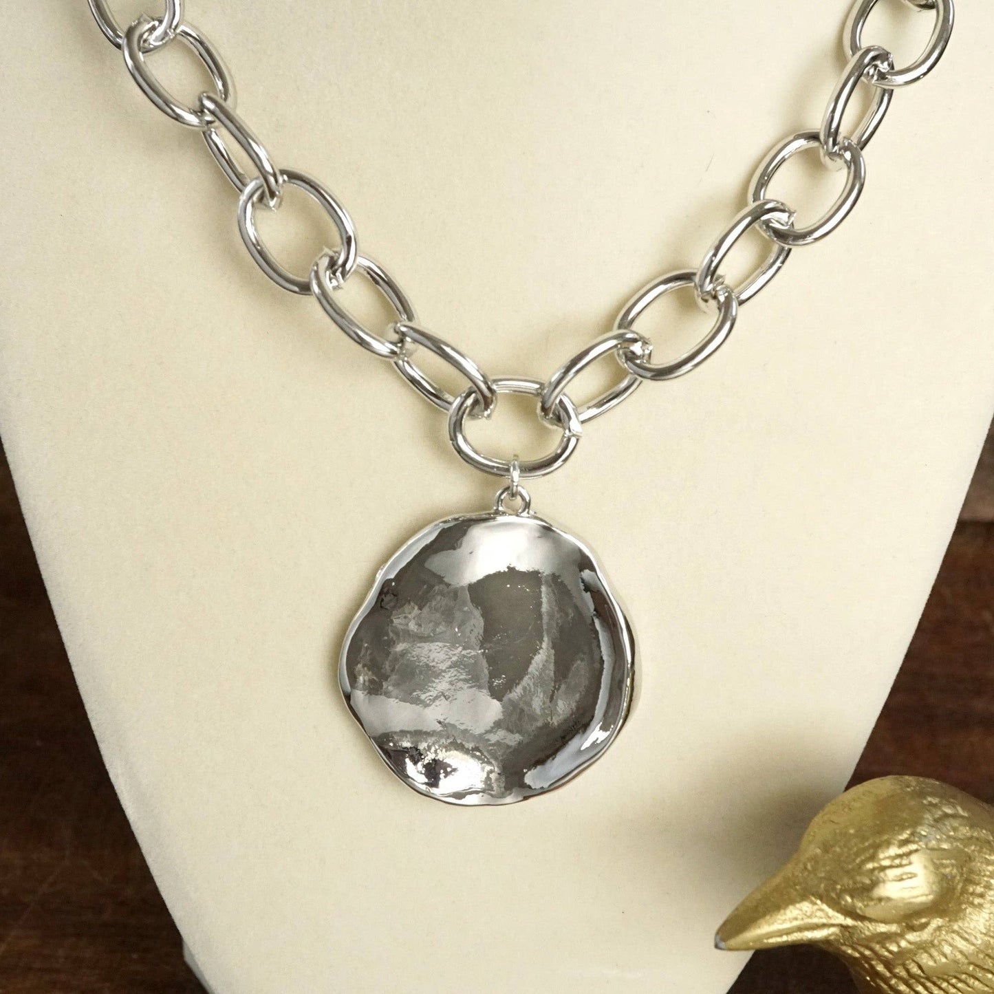 Chunky Chain & Hammered Disc Statement Necklace – Gold or Silver Tone