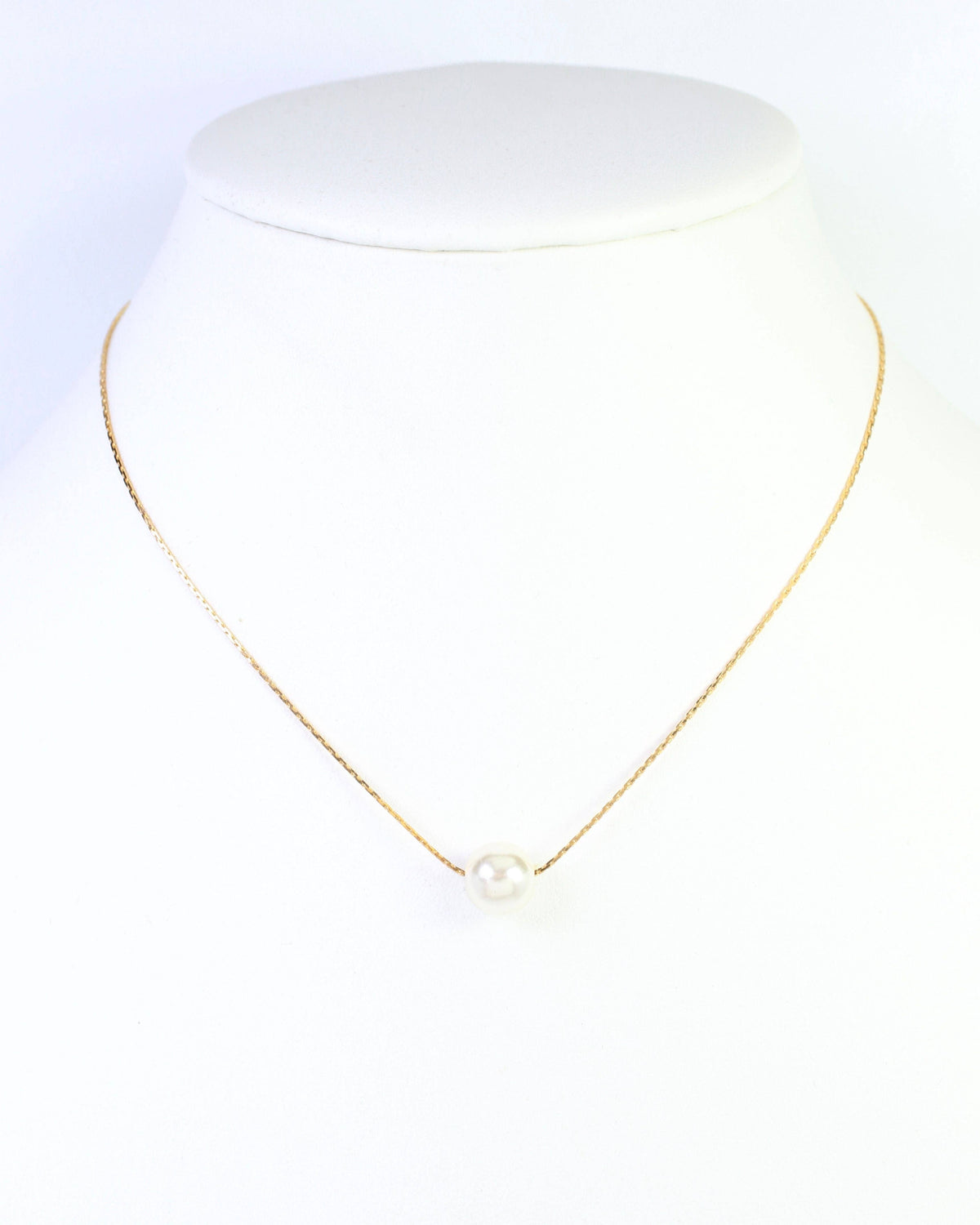 Nora Dainty Pearl Necklace WP Gold: Default