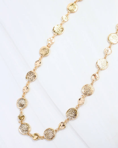 Danvers 16" Hammered Circle Necklace Gold