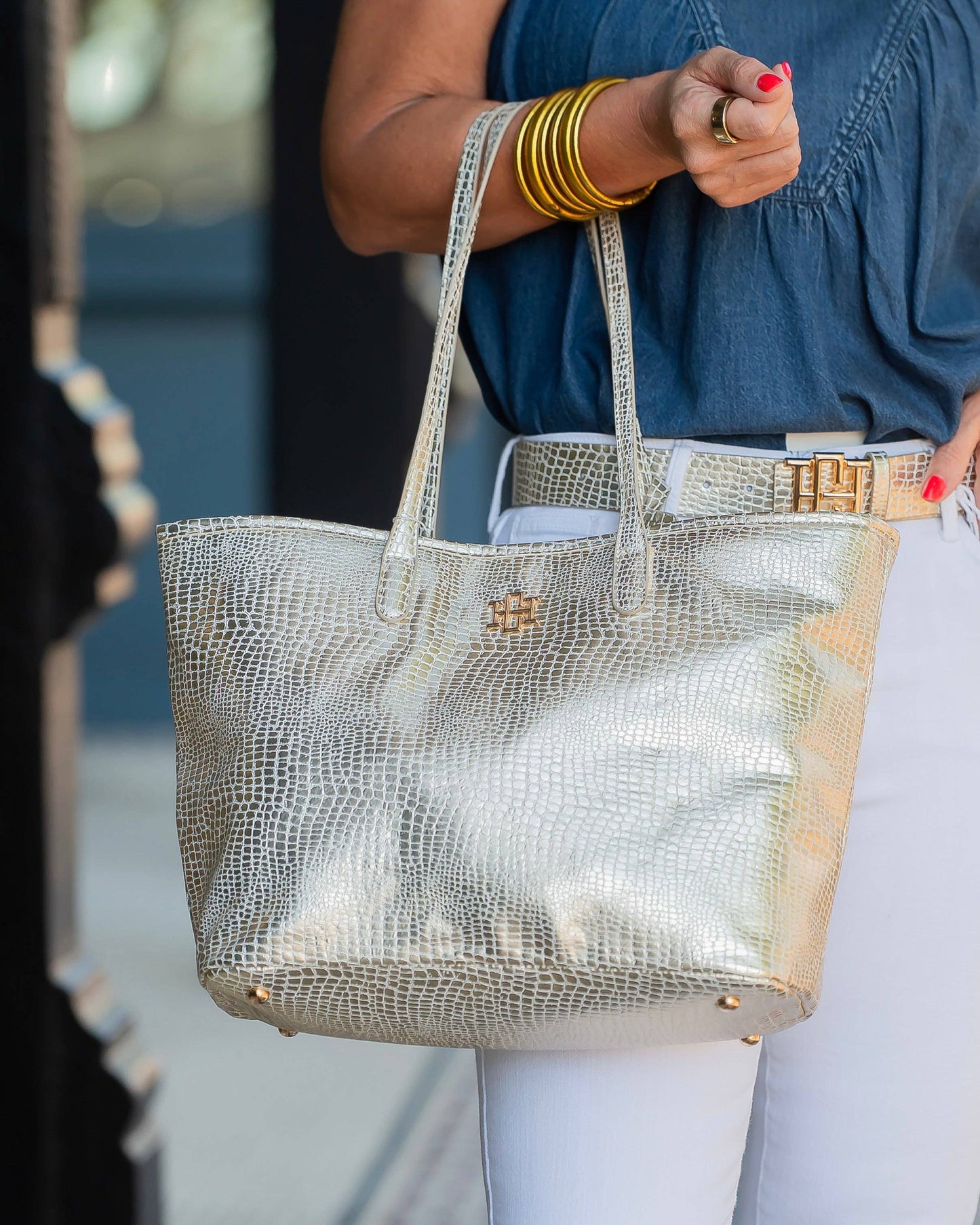Sheffield Tote Gold EC: Default