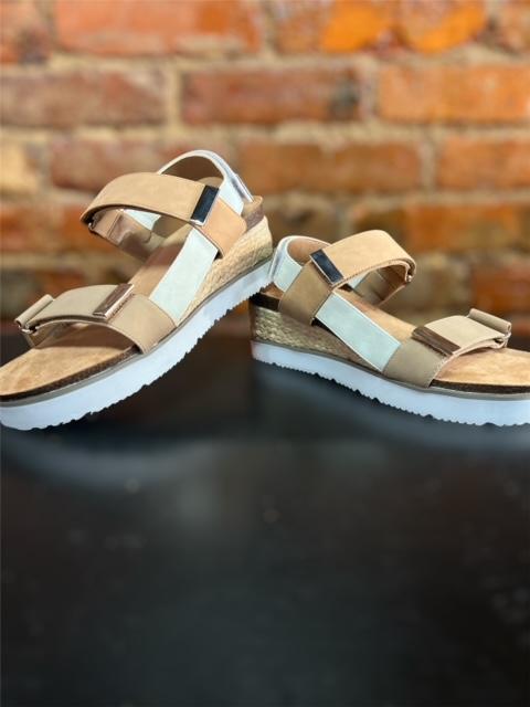 Corkys Roadie Sandal in Tan Multi