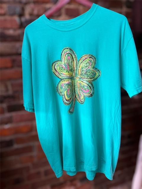 Glitter Painted Shamrock Short Sleeve Tee