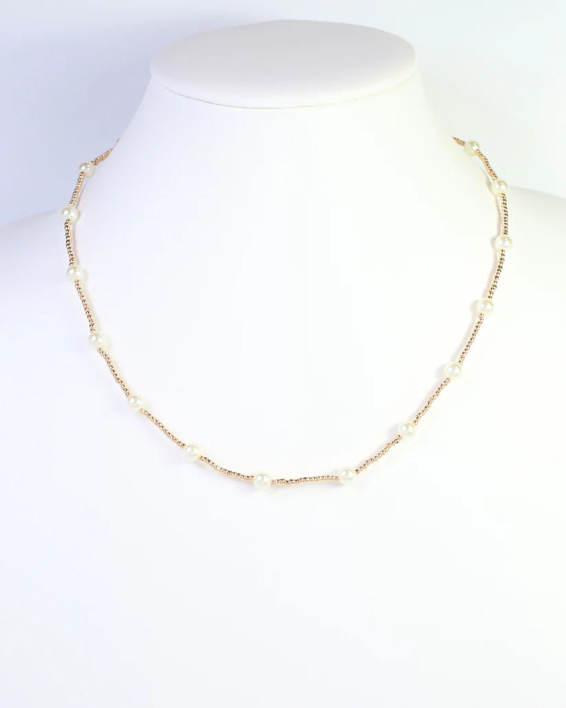 Carlie Pearl Beaded Necklace Gold